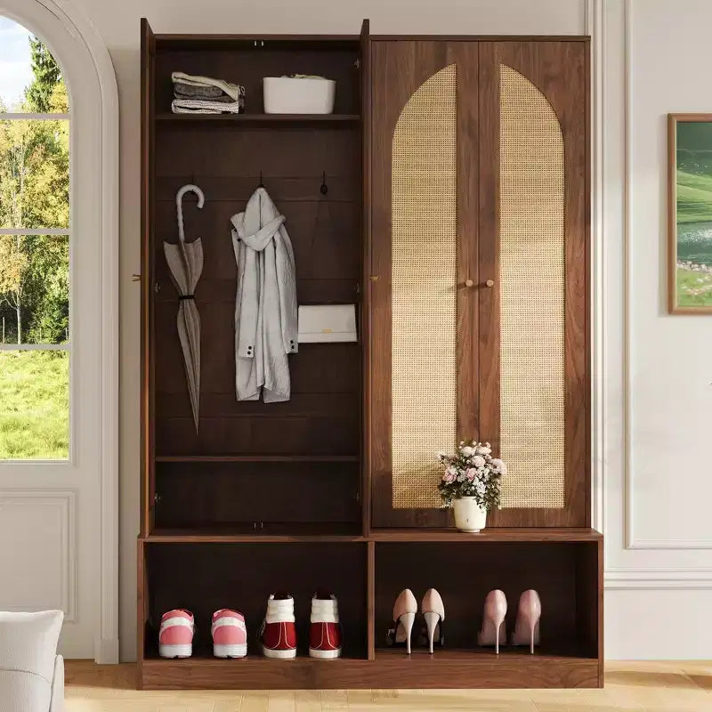 Porte-manteau de style ferme Widen Hall Tree avec 4 portes en rotin, banc d'entrée 4-en-1 avec 6 crochets et étagère réglable