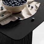 Table à manger en bois massif 79 x 33,5, table de cuisine moderne pour 6-8 personnes de style ferme avec pieds ondulés massifs pour salon, cuisine, bureau à domicile, noir