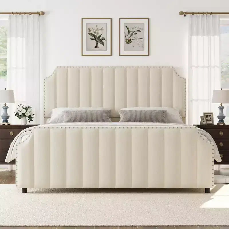 Cadre de lit plateforme California King Size avec tête de lit de 50,2 po de haut, lit tapissé de velours avec tête et pied de lit touffetés à canaux verticaux